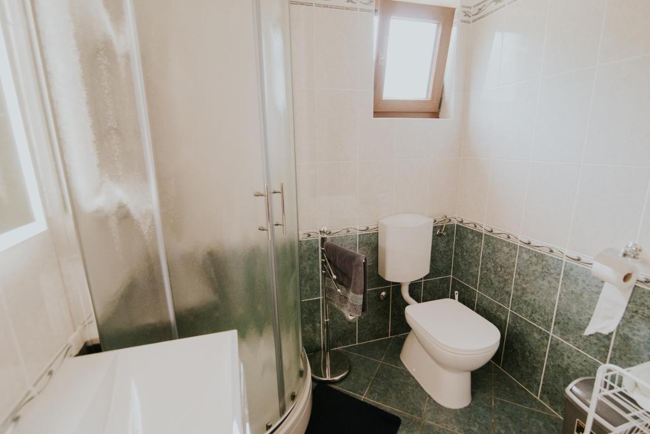 Villa Daisy Tar-Vabriga Kültér fotó