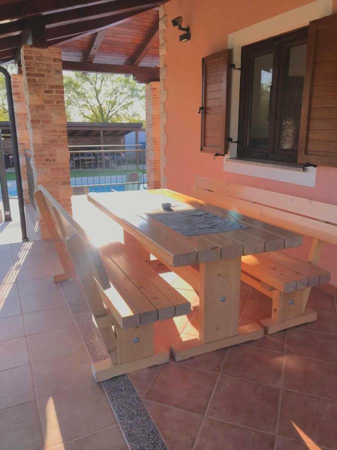 Villa Daisy Tar-Vabriga Kültér fotó