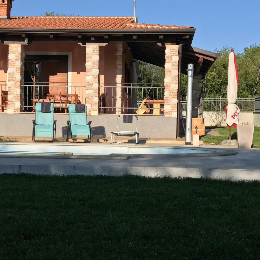 Villa Daisy Tar-Vabriga Kültér fotó