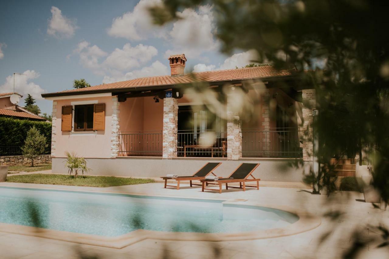 Villa Daisy Tar-Vabriga Kültér fotó